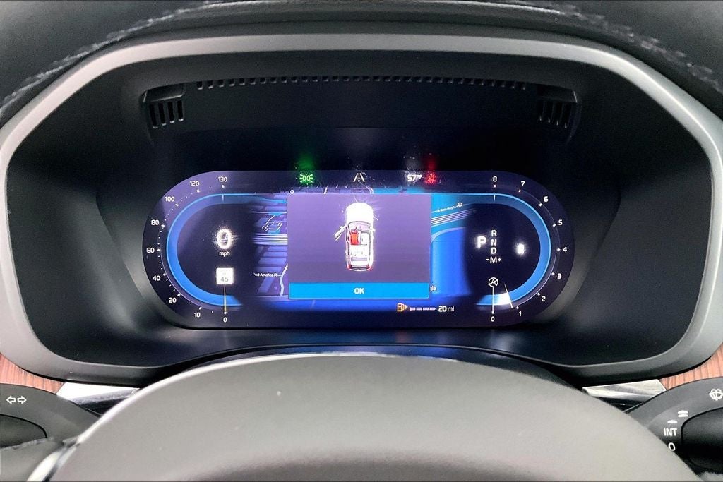 2023 Volvo XC60 B5 Ultimate Dark Theme