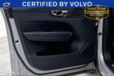 2023 Volvo XC60 B5 Ultimate Dark Theme