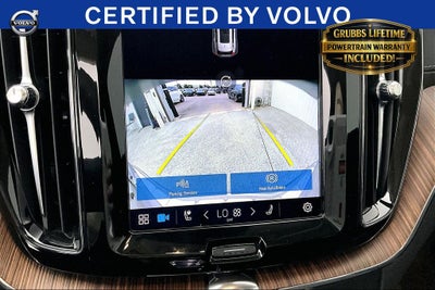 2023 Volvo XC60 B5 Ultimate Dark Theme