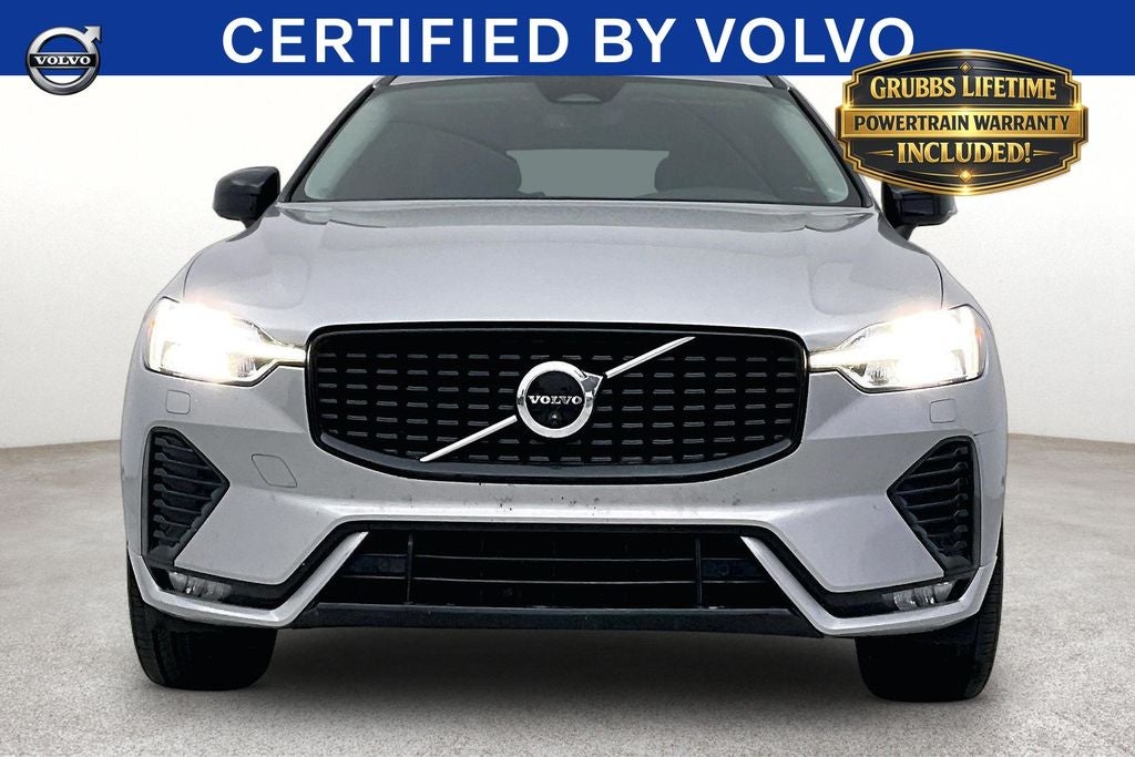 2023 Volvo XC60 B5 Ultimate Dark Theme