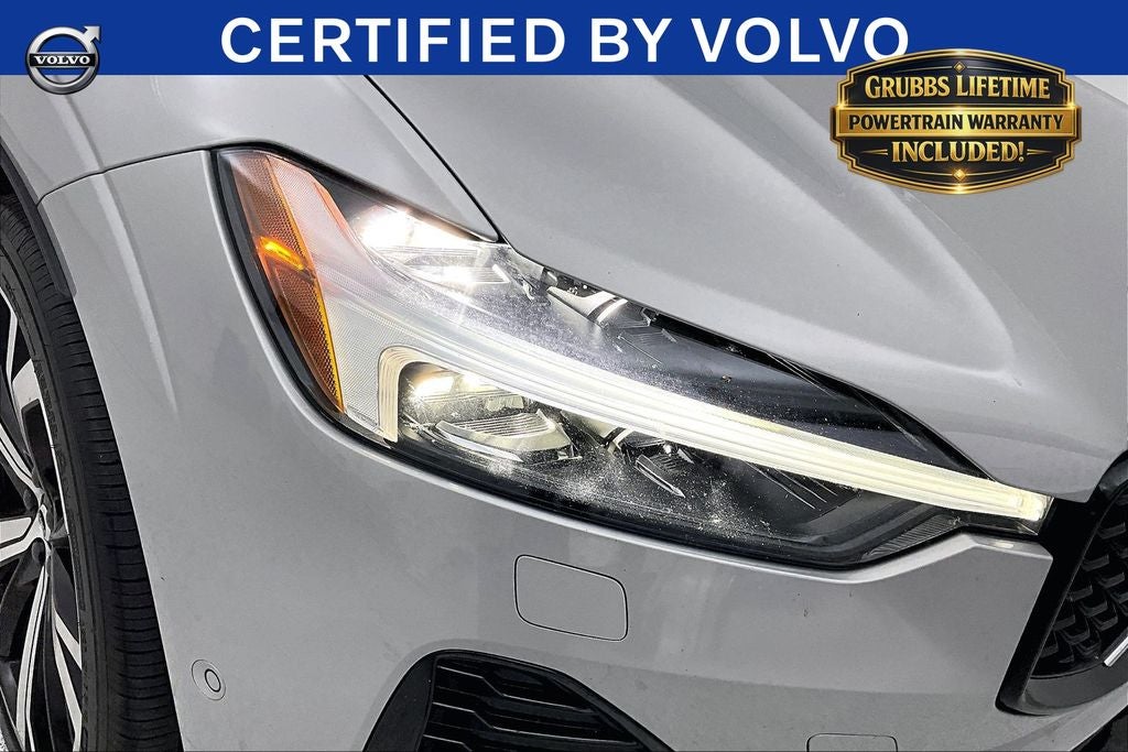 2023 Volvo XC60 B5 Ultimate Dark Theme