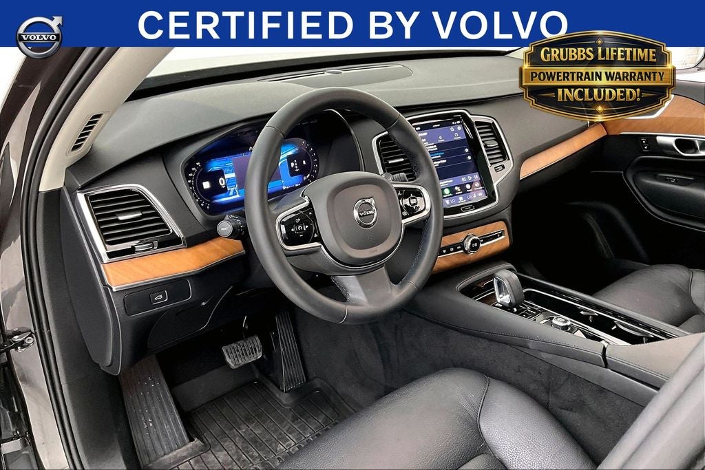 2024 Volvo XC90 B5 Plus
