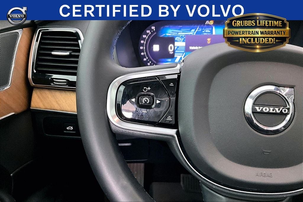 2024 Volvo XC90 B5 Plus
