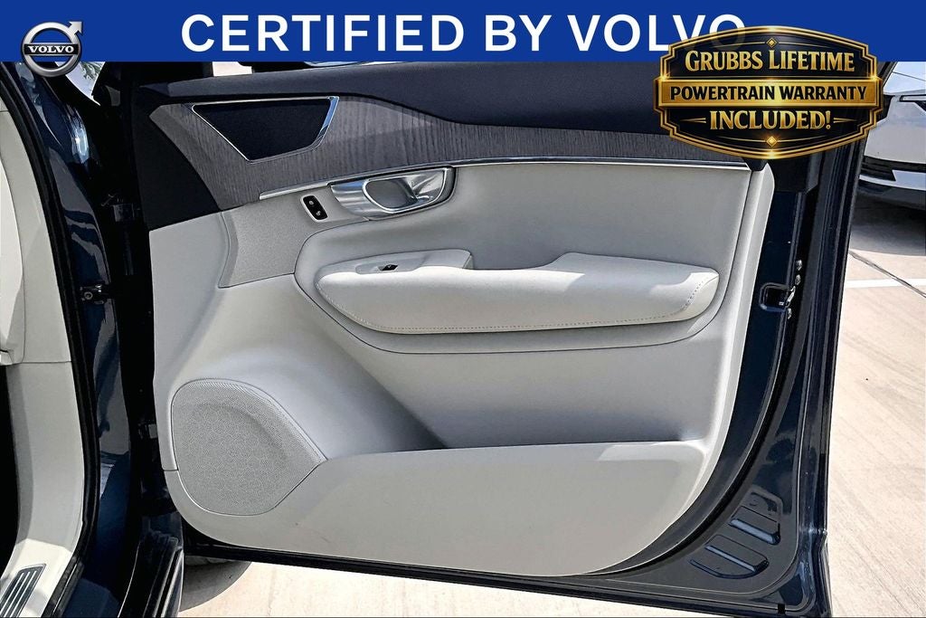 2024 Volvo XC90 B5 Plus
