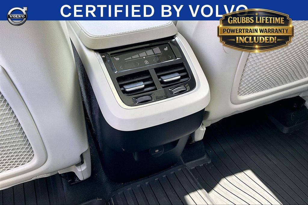 2024 Volvo XC90 B5 Plus