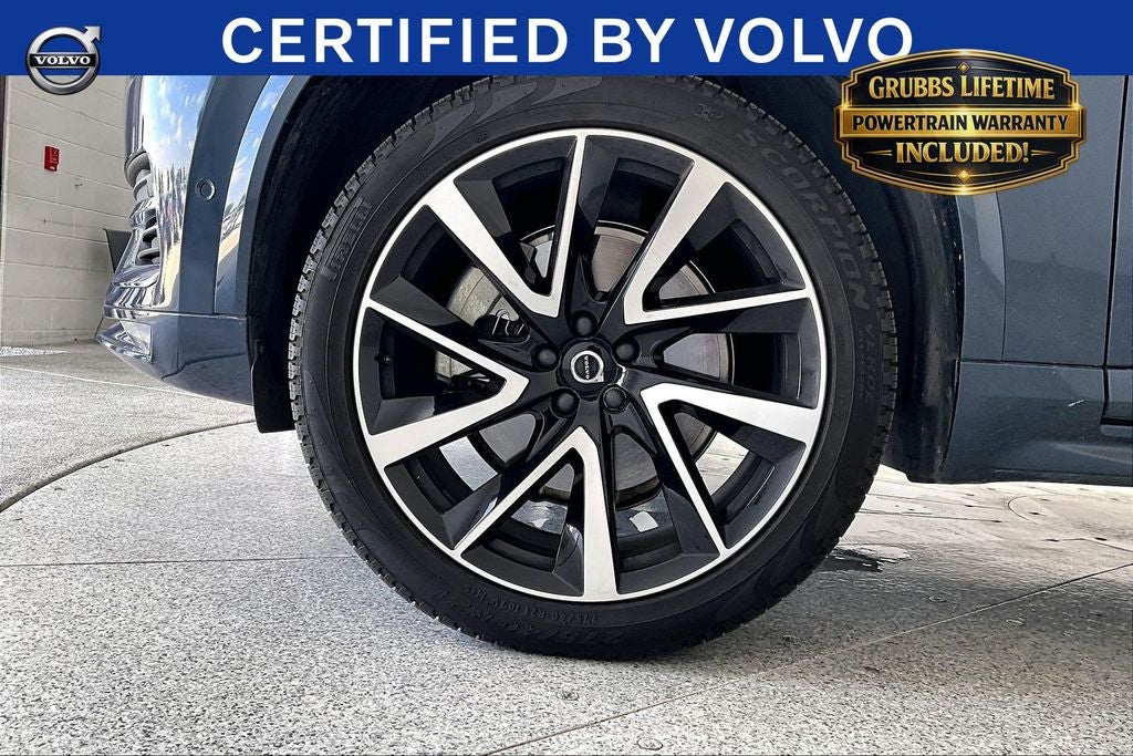 2024 Volvo XC90 B5 Plus