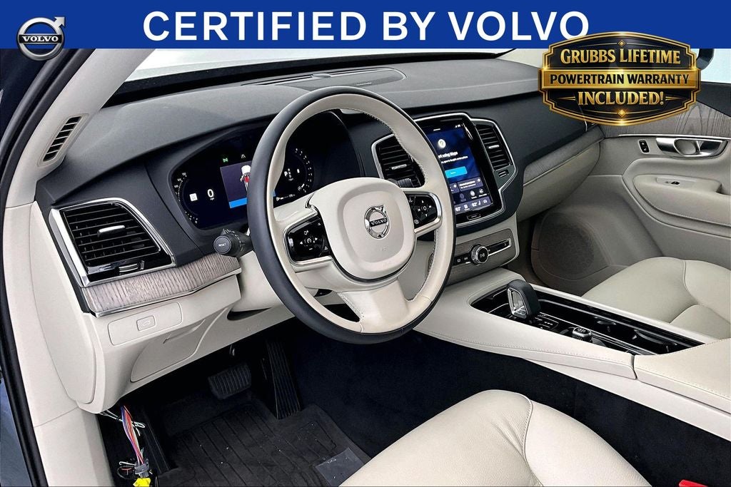 2024 Volvo XC90 B5 Plus