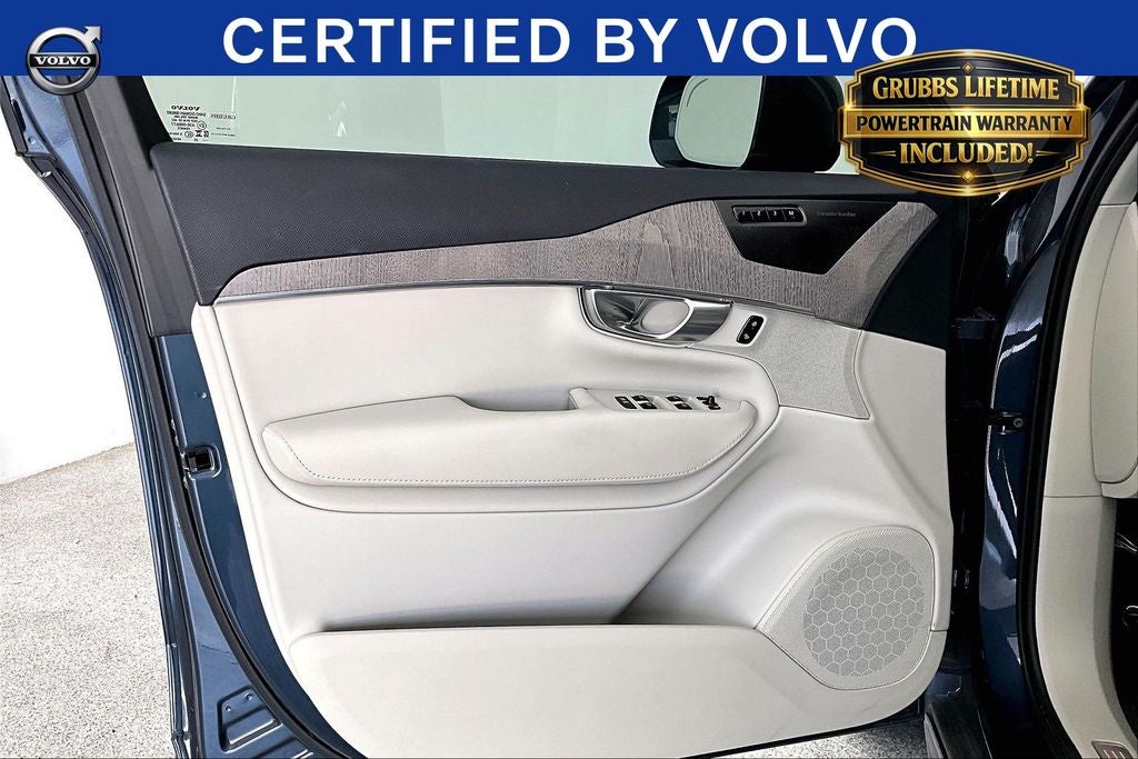 2024 Volvo XC90 B5 Plus