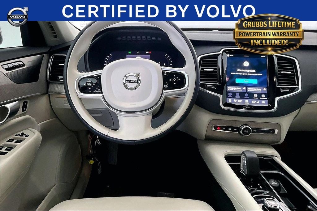 2024 Volvo XC90 B5 Plus