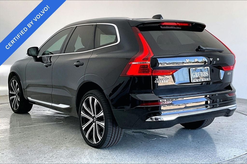 2023 Volvo XC60 B5 Ultimate Bright Theme