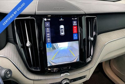 2023 Volvo XC60 B5 Ultimate Bright Theme