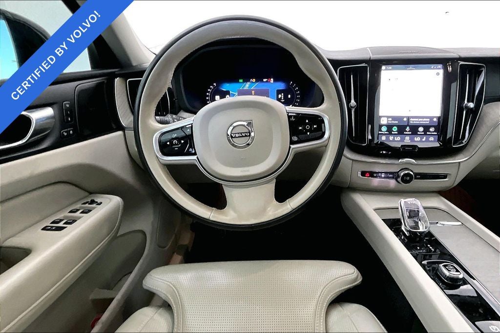 2023 Volvo XC60 B5 Ultimate Bright Theme