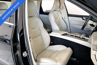 2023 Volvo XC60 B5 Ultimate Bright Theme