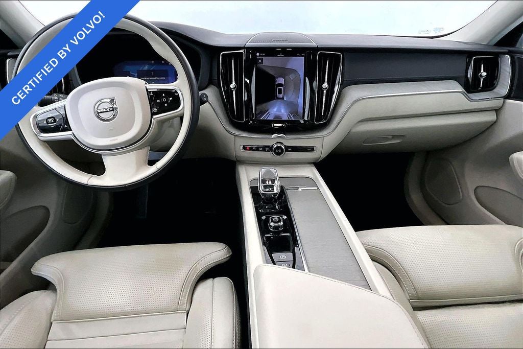 2023 Volvo XC60 B5 Ultimate Bright Theme