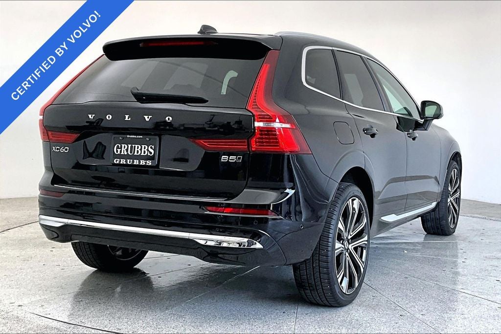 2023 Volvo XC60 B5 Ultimate Bright Theme
