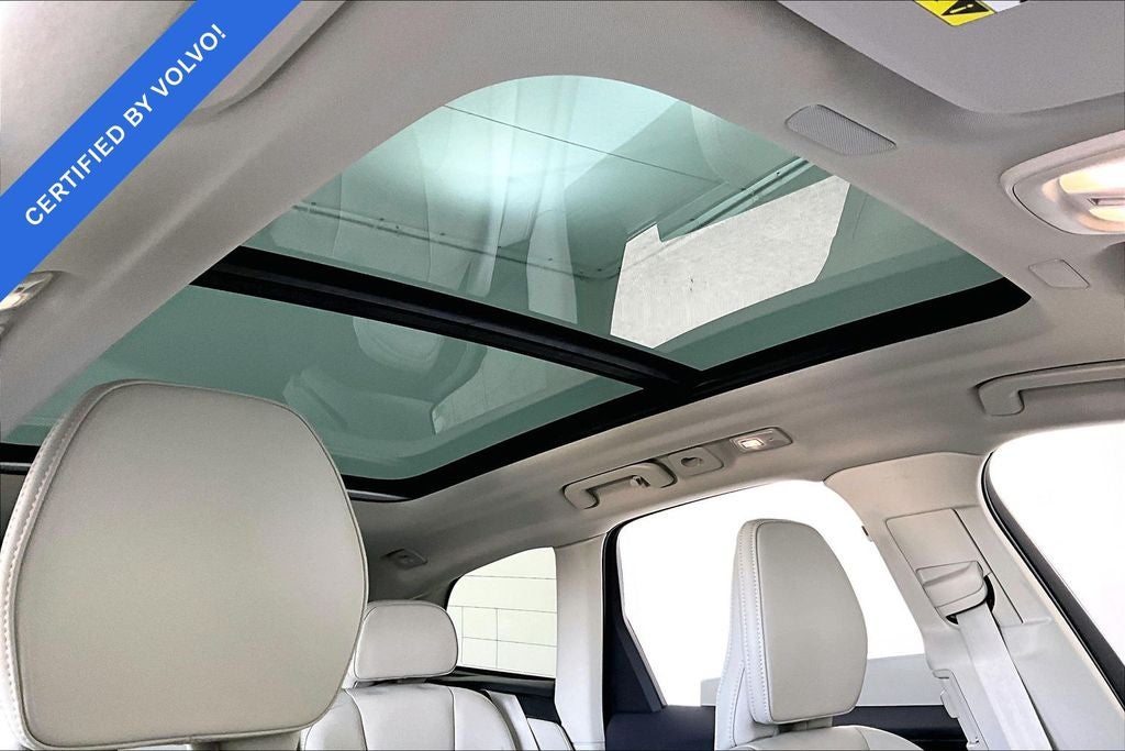 2023 Volvo XC60 B5 Ultimate Bright Theme