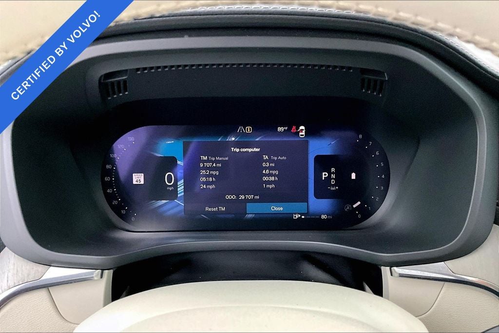 2023 Volvo XC60 B5 Ultimate Bright Theme