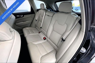 2023 Volvo XC60 B5 Ultimate Bright Theme