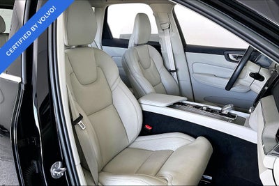 2023 Volvo XC60 B5 Ultimate Bright Theme