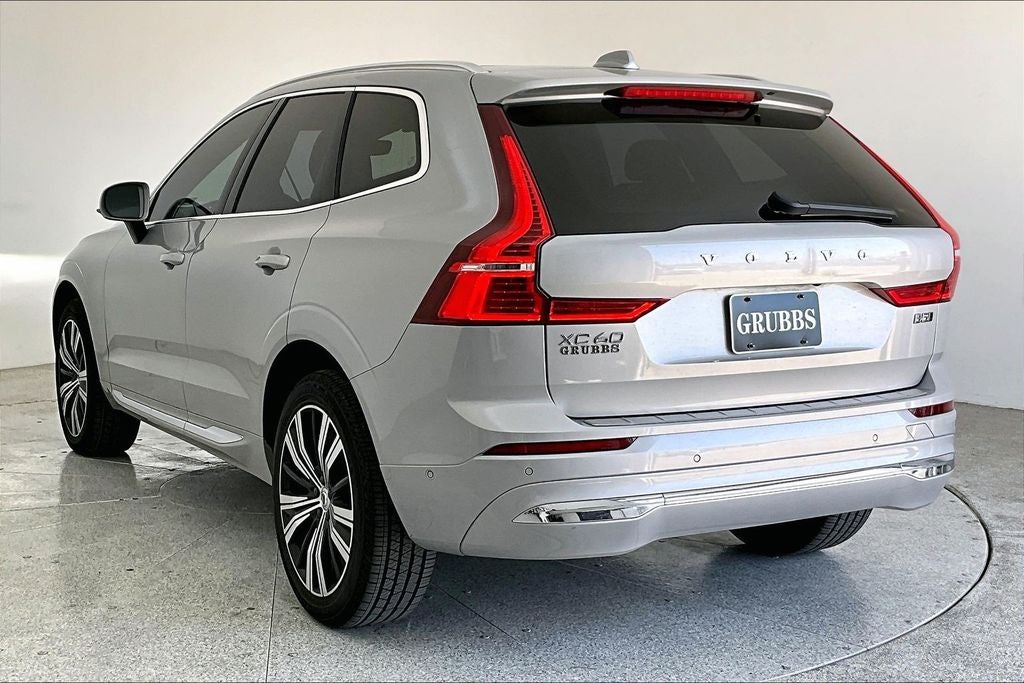 2023 Volvo XC60 B5 Ultimate Bright Theme