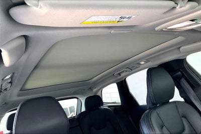 2023 Volvo XC60 B5 Ultimate Bright Theme