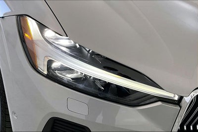 2023 Volvo XC60 B5 Ultimate Bright Theme