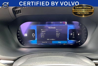 2023 Volvo XC60 B5 Ultimate Bright Theme