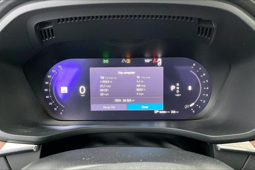 2023 Volvo XC60 B5 Ultimate Bright Theme