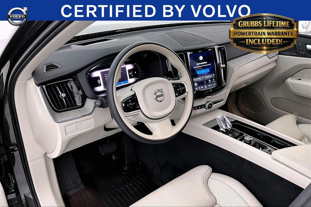 2023 Volvo XC60 B5 Ultimate Bright Theme