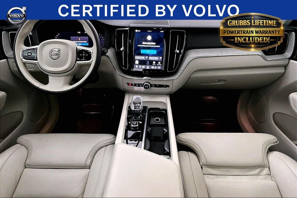2023 Volvo XC60 B5 Ultimate Bright Theme