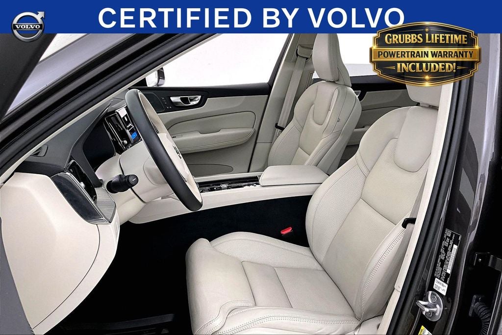 2023 Volvo XC60 B5 Ultimate Bright Theme