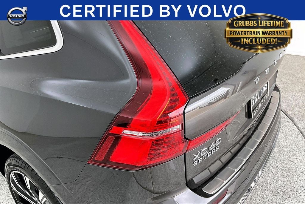 2023 Volvo XC60 B5 Ultimate Bright Theme