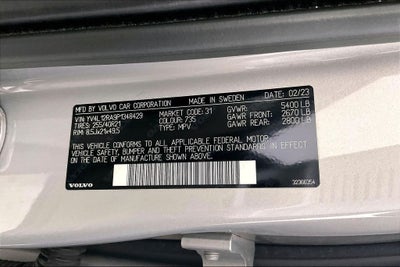 2023 Volvo XC60 B5 Ultimate Bright Theme