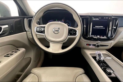 2023 Volvo XC60 B5 Ultimate Bright Theme