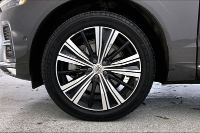 2023 Volvo XC60 B5 Ultimate Bright Theme