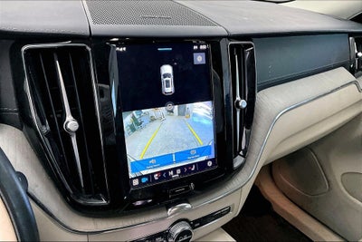 2023 Volvo XC60 B5 Ultimate Bright Theme