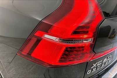 2023 Volvo XC60 B5 Ultimate Bright Theme