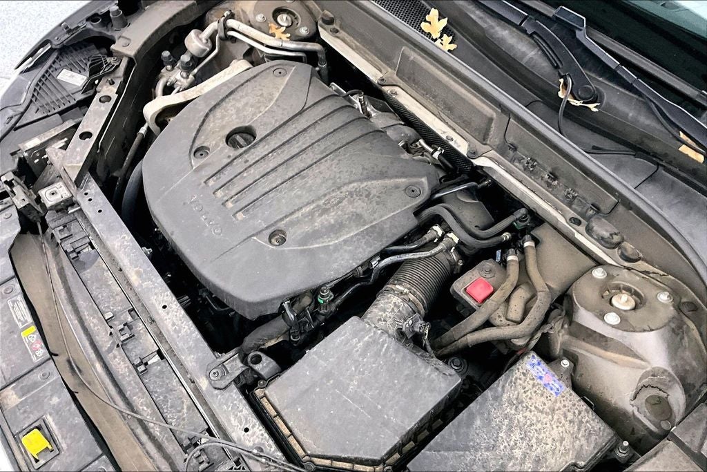2023 Volvo XC60 B5 Ultimate Bright Theme