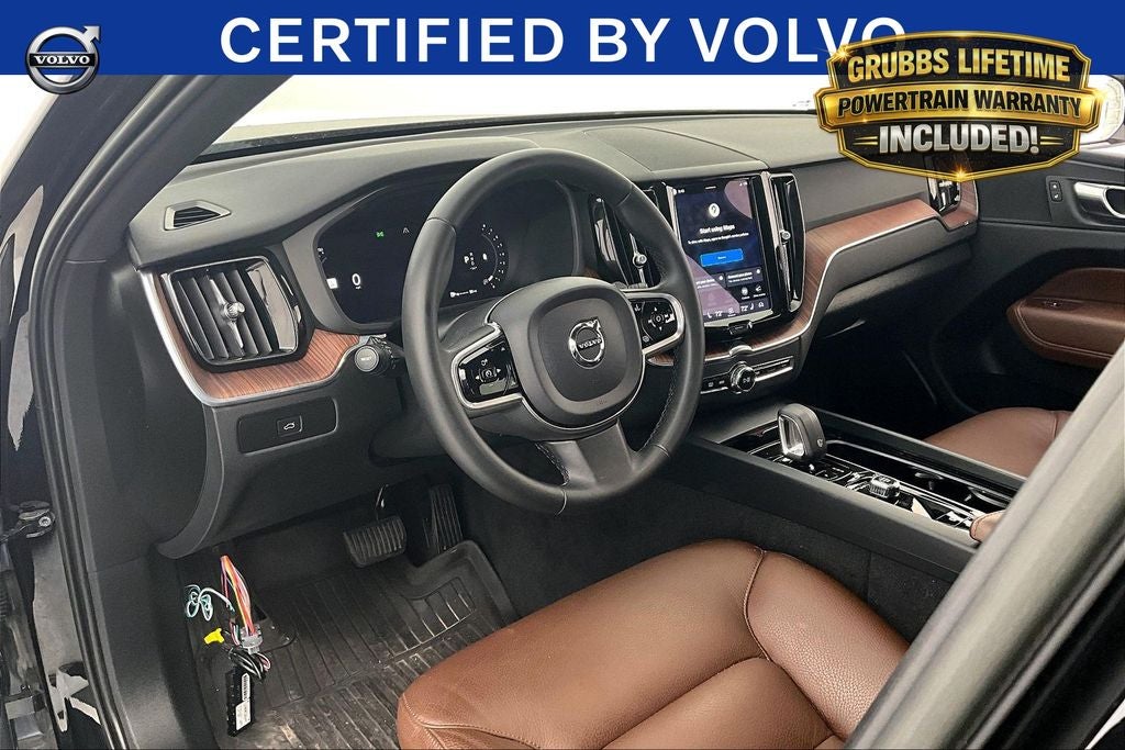 2023 Volvo XC60 B5 Plus Bright Theme