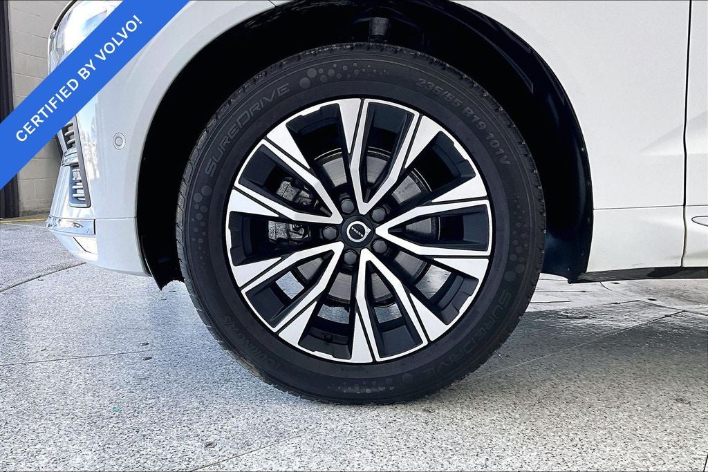 2023 Volvo XC60 B5 Plus Bright Theme