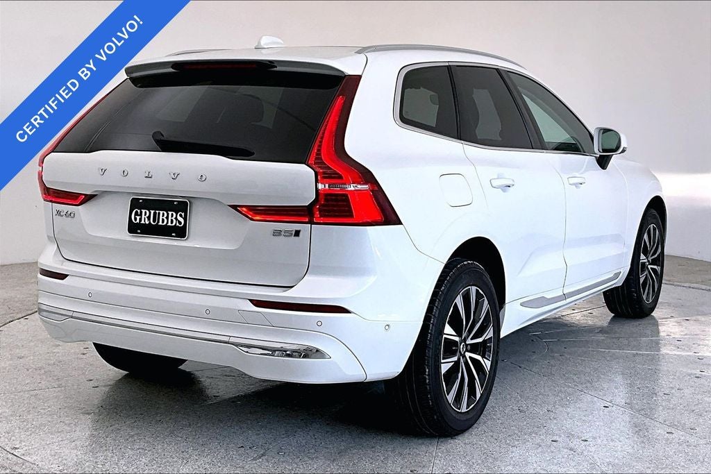 2023 Volvo XC60 B5 Plus Bright Theme