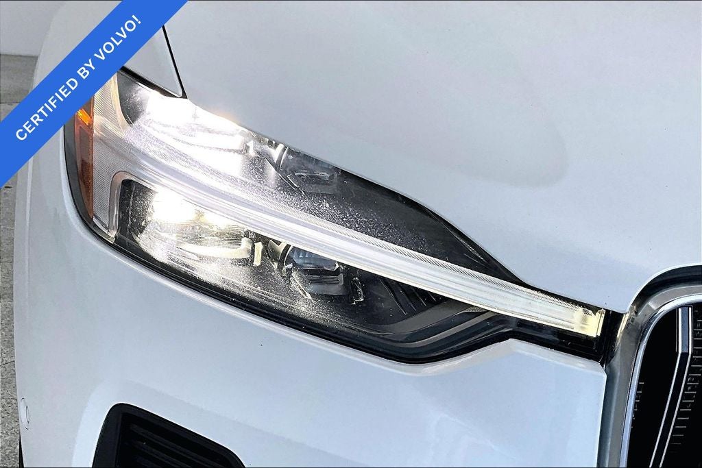 2023 Volvo XC60 B5 Plus Bright Theme