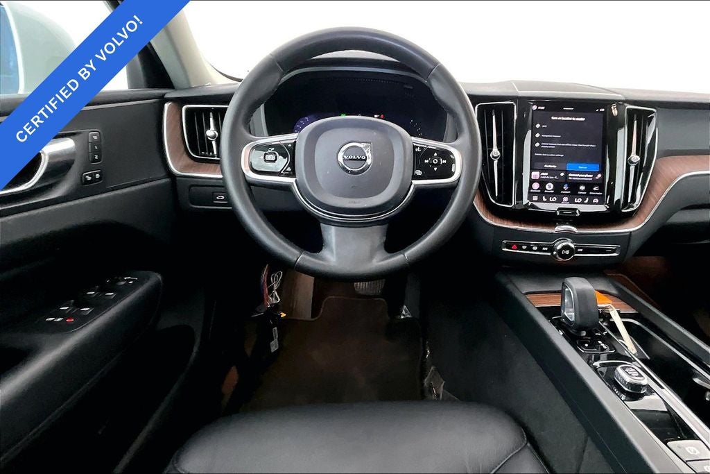 2023 Volvo XC60 B5 Plus Bright Theme