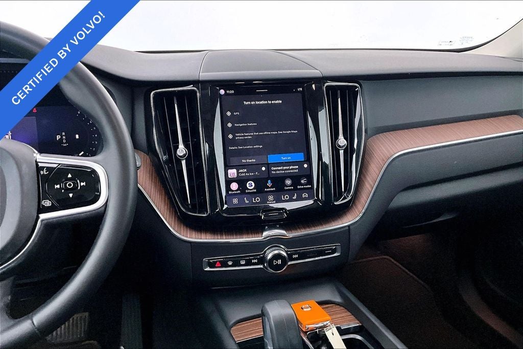 2023 Volvo XC60 B5 Plus Bright Theme