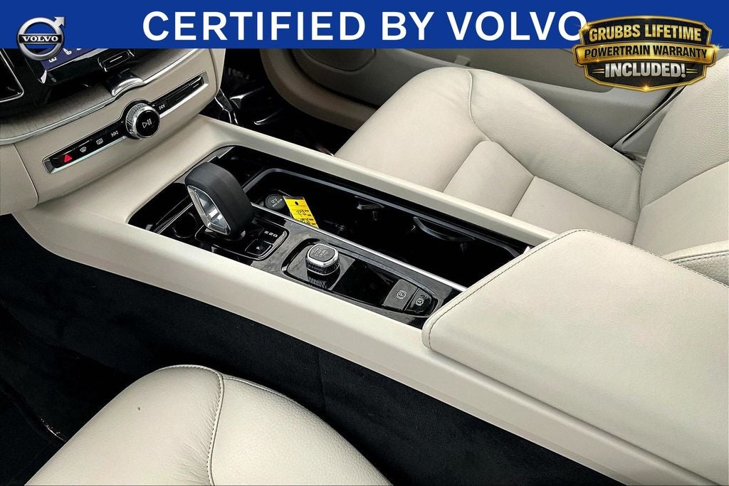 2023 Volvo XC60 B5 Plus Bright Theme