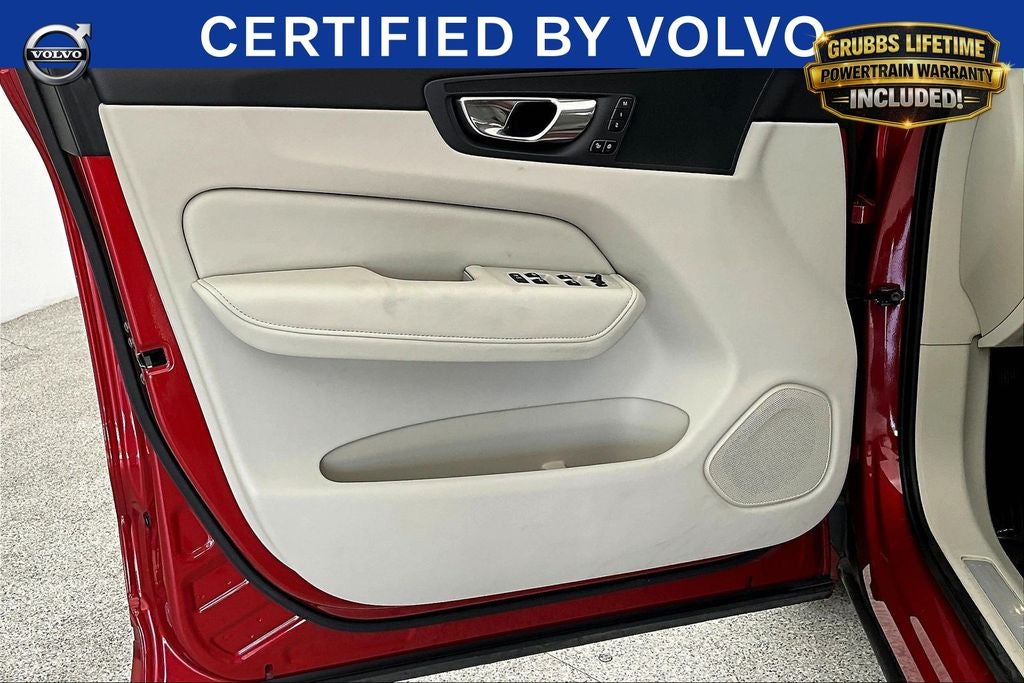 2023 Volvo XC60 B5 Plus Bright Theme