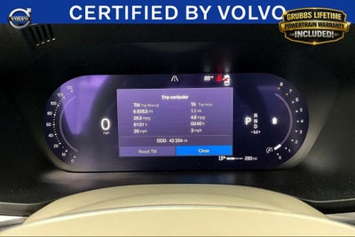 2023 Volvo XC60 B5 Plus Bright Theme