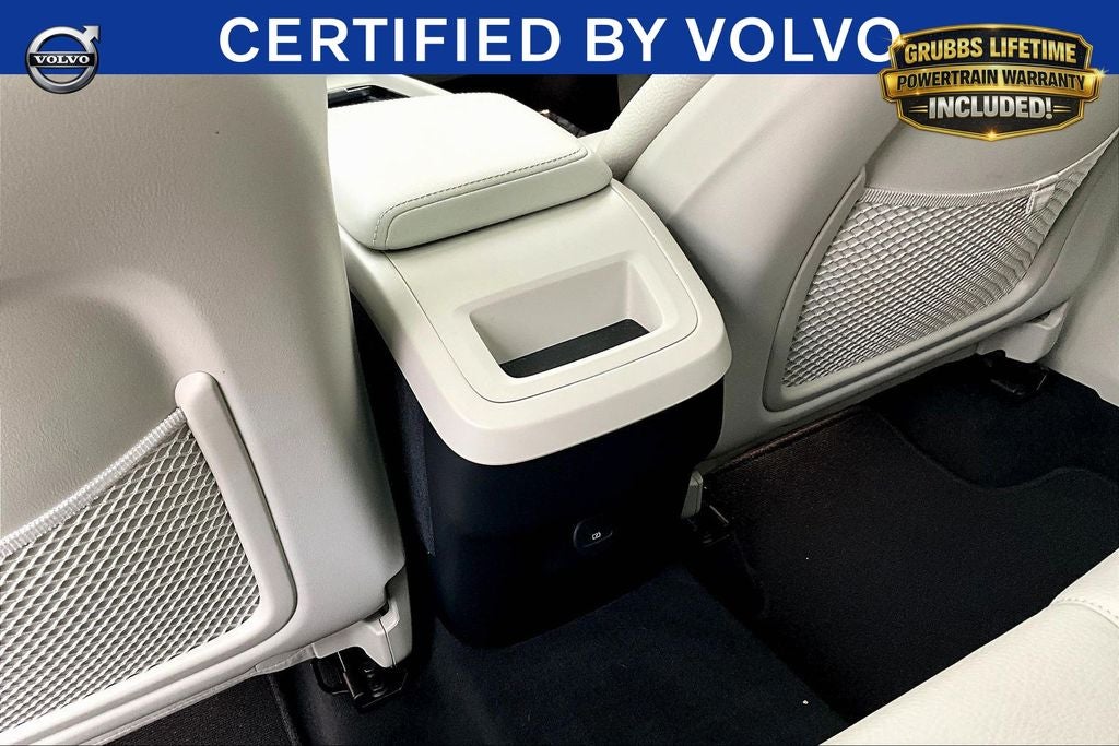2023 Volvo XC60 B5 Plus Bright Theme
