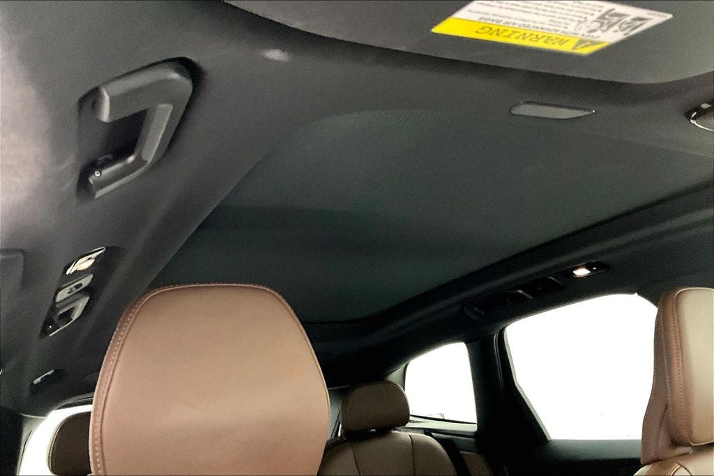 2023 Volvo XC60 B5 Ultimate Bright Theme