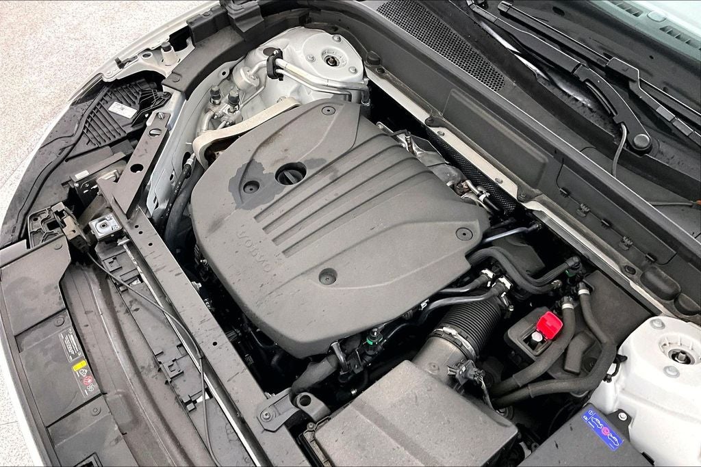 2023 Volvo XC60 B5 Ultimate Bright Theme